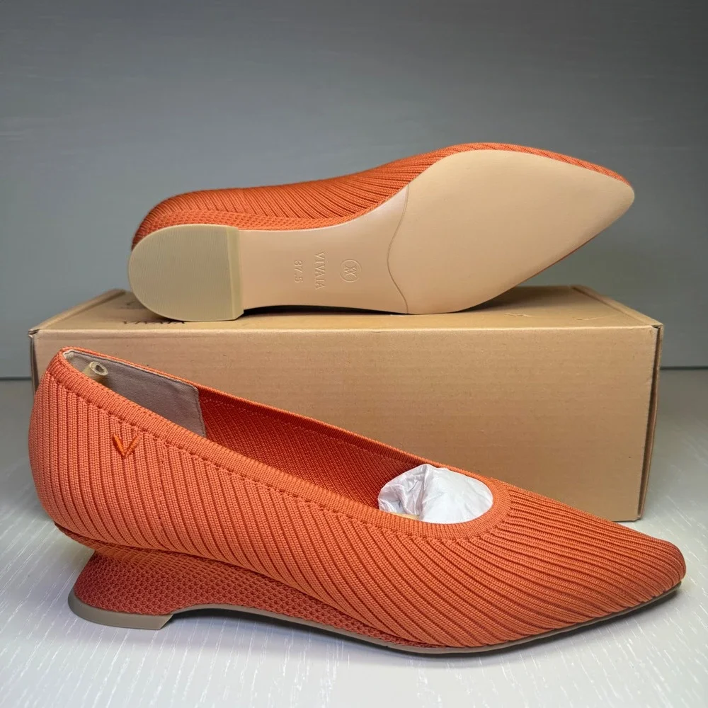 VIVAIA Pointed-Toe Striped Wedge‎ EU 37.5 / US 7